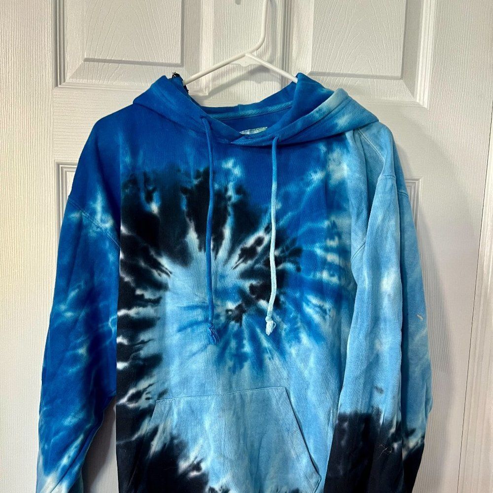 🚨 Last day Fri 🧳  Spiral Tie-Dye Hoodie - Size M